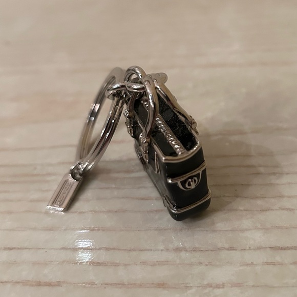 VINTAGE. NEVER USED Coach Handbag / Purse Keychain. VERY RARE. - Picture 12 of 15